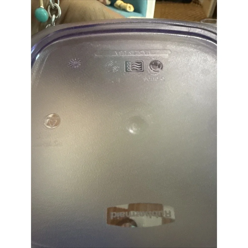 Rubbermaid Premier Purple Swirl 4x6 Container With Lids Food Storage Lot 2